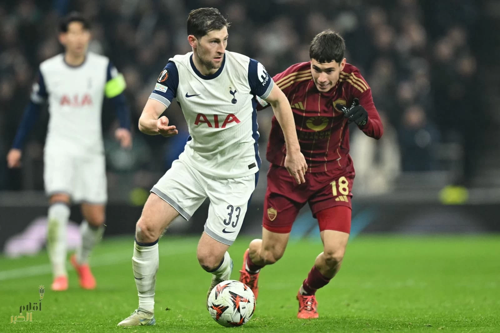 روما ينتزع تعادلاً مثيراً من توتنهام في الدوري الأوروبي