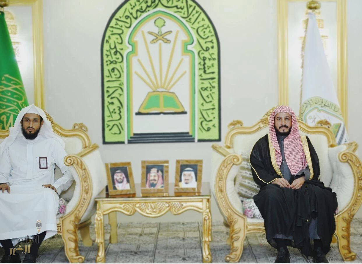 فضيلة وكيل وزارة الشؤون الإسلامية لشؤون الدعوة يزور فرع الوزارة في جازان ويتابع سير العمل فيه