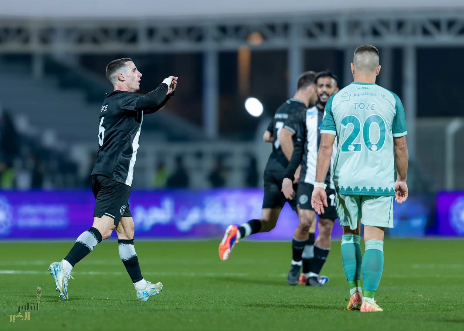 ريمونتادا قاتلة تمنح الشباب نقاط الرياض 