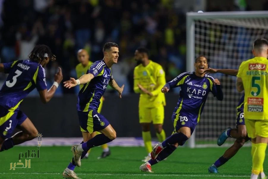 رونالدو يقود النصر لهزيمة الخليج ويعتلي صدارة الهدافين 