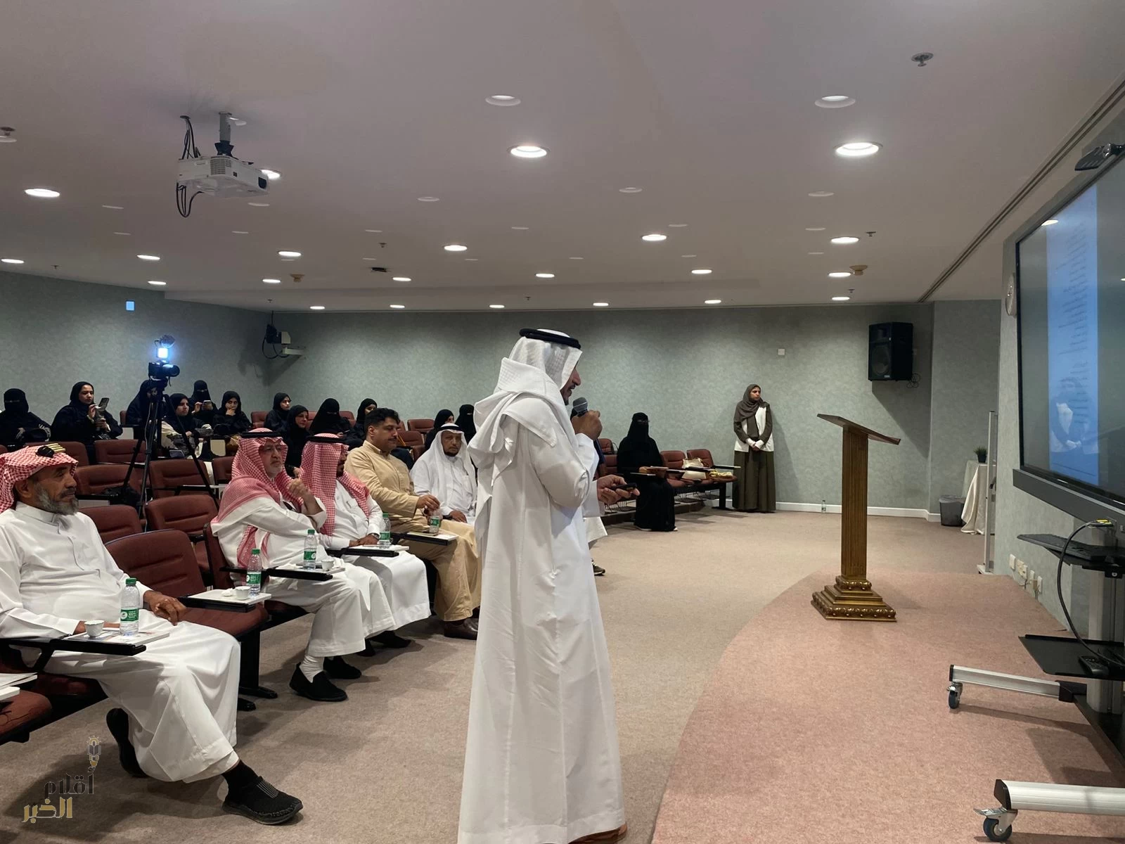 "بر جدة" تشارك في لقاء (التطوع.. بر وأثر) بجامعة دار الحكمة