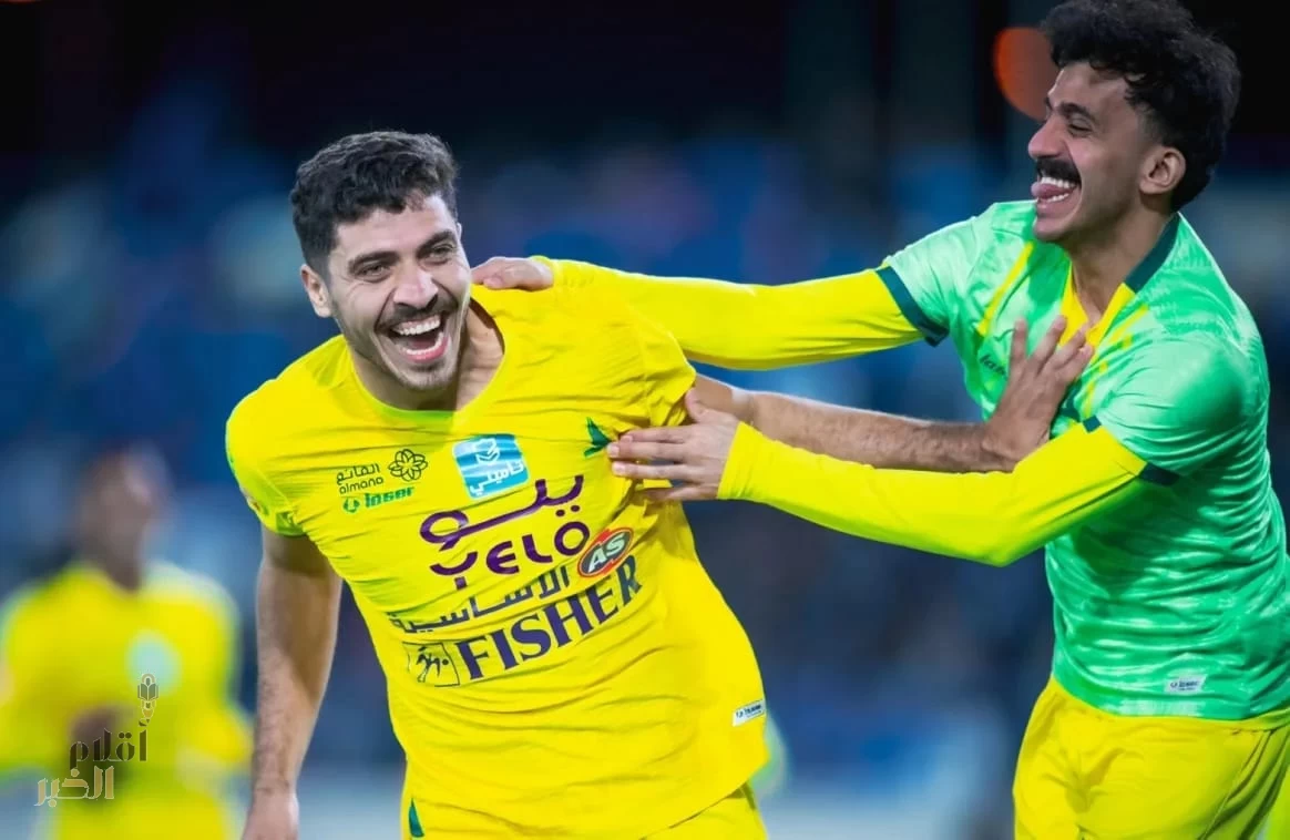 الخليج يحقق فوزاً صعباً على الأخدود بهدفين مقابل هدف 