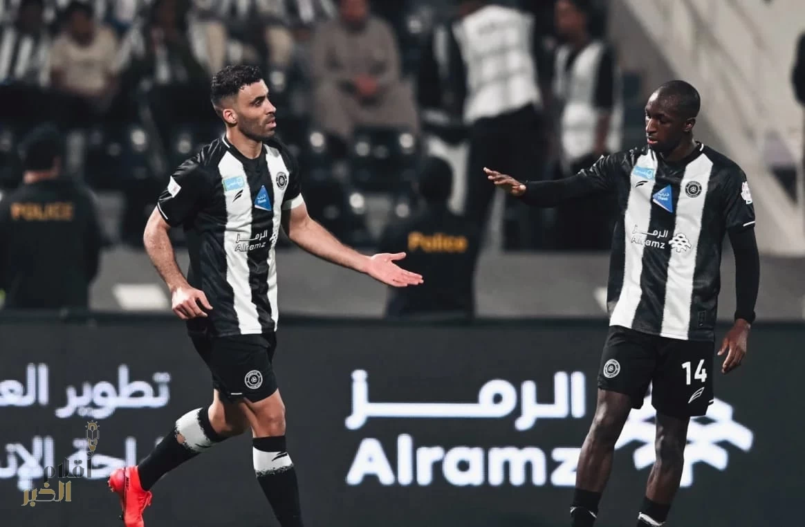 حمدالله يتألق بهاتريك ويقود الشباب لاكتساح الخليج بخماسية