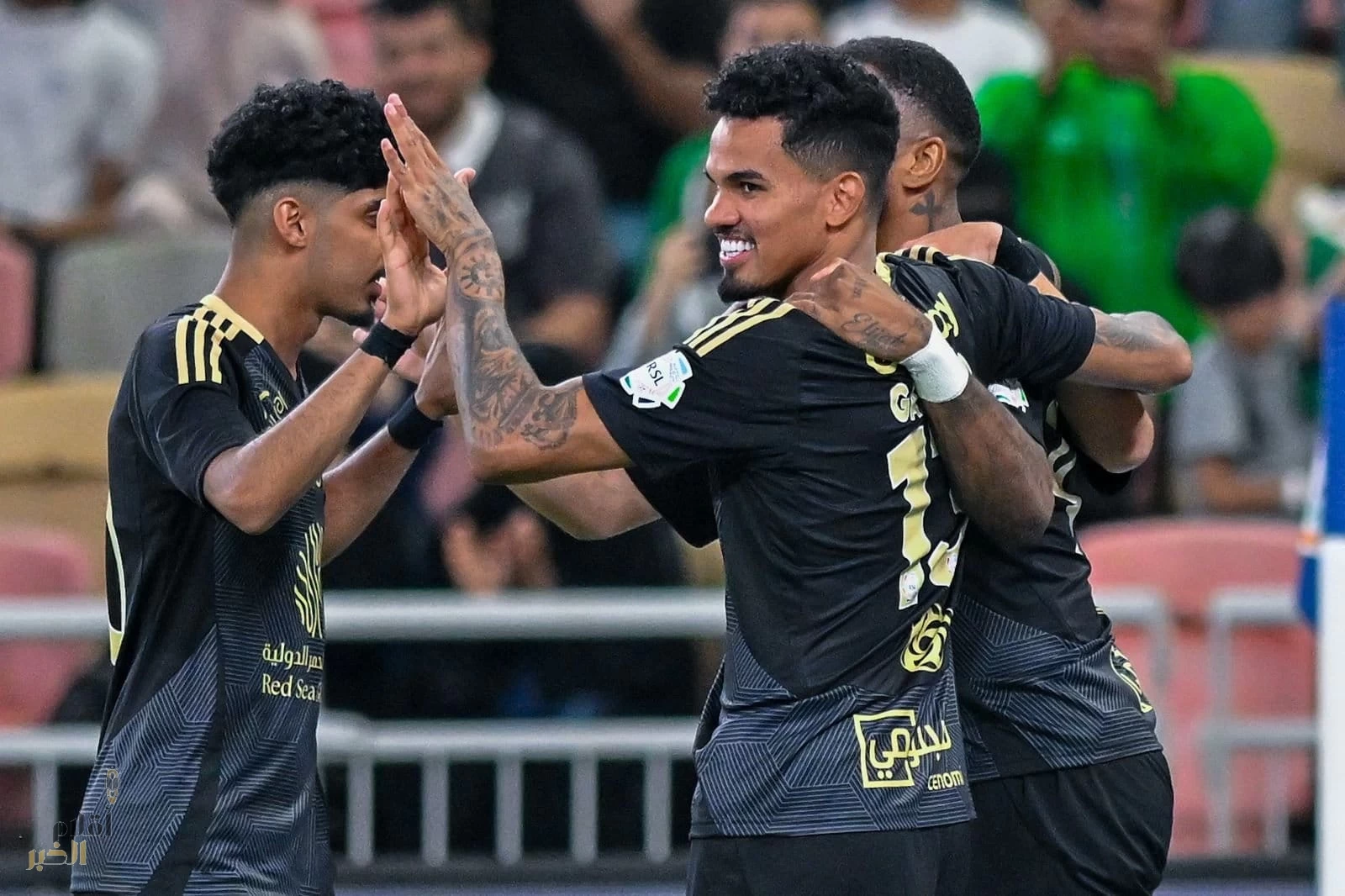 الأهلي يضرب مرمى القادسية برباعية