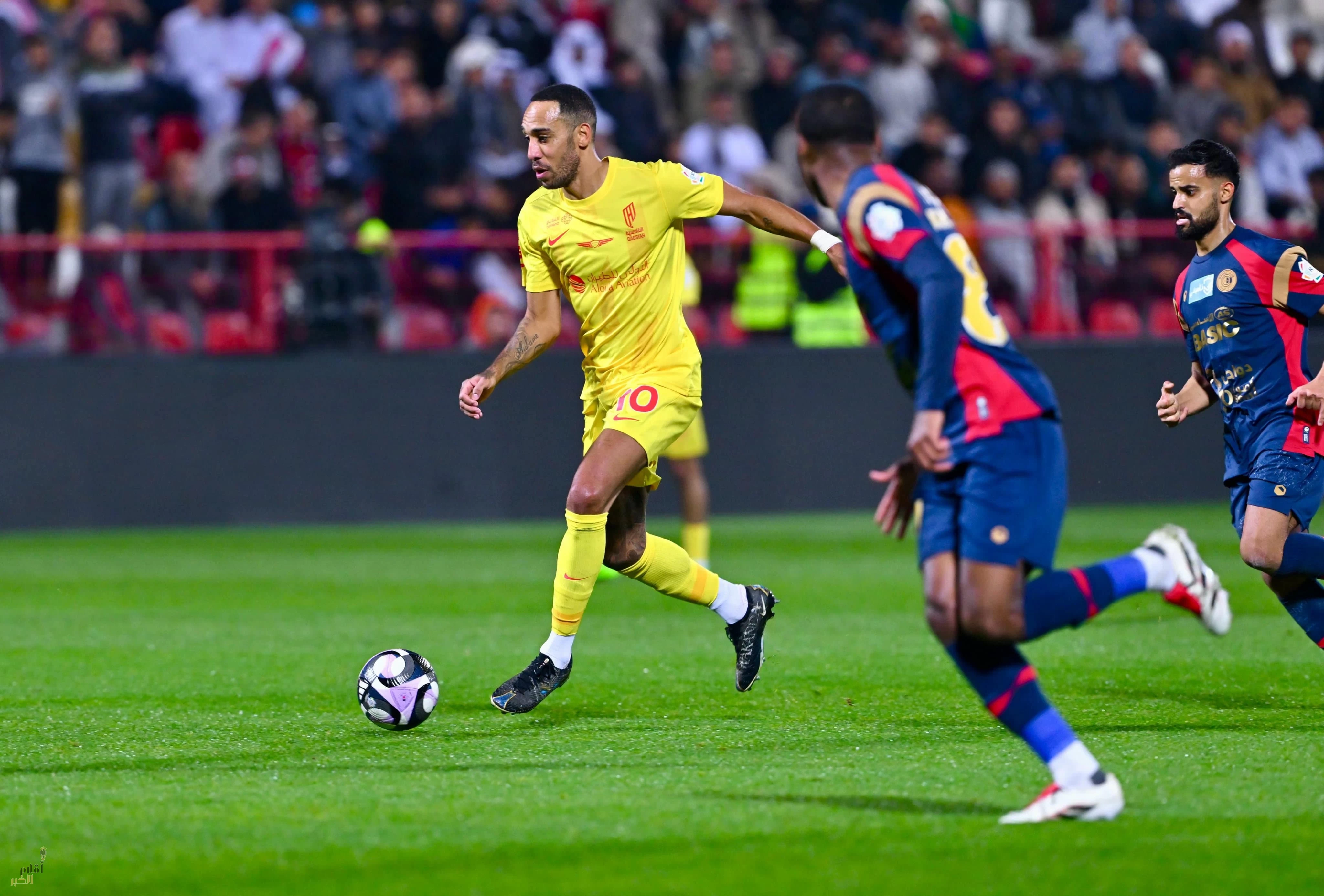 في الوقت القاتل .. ضمك يلدغ القادسية بركلة جزاء