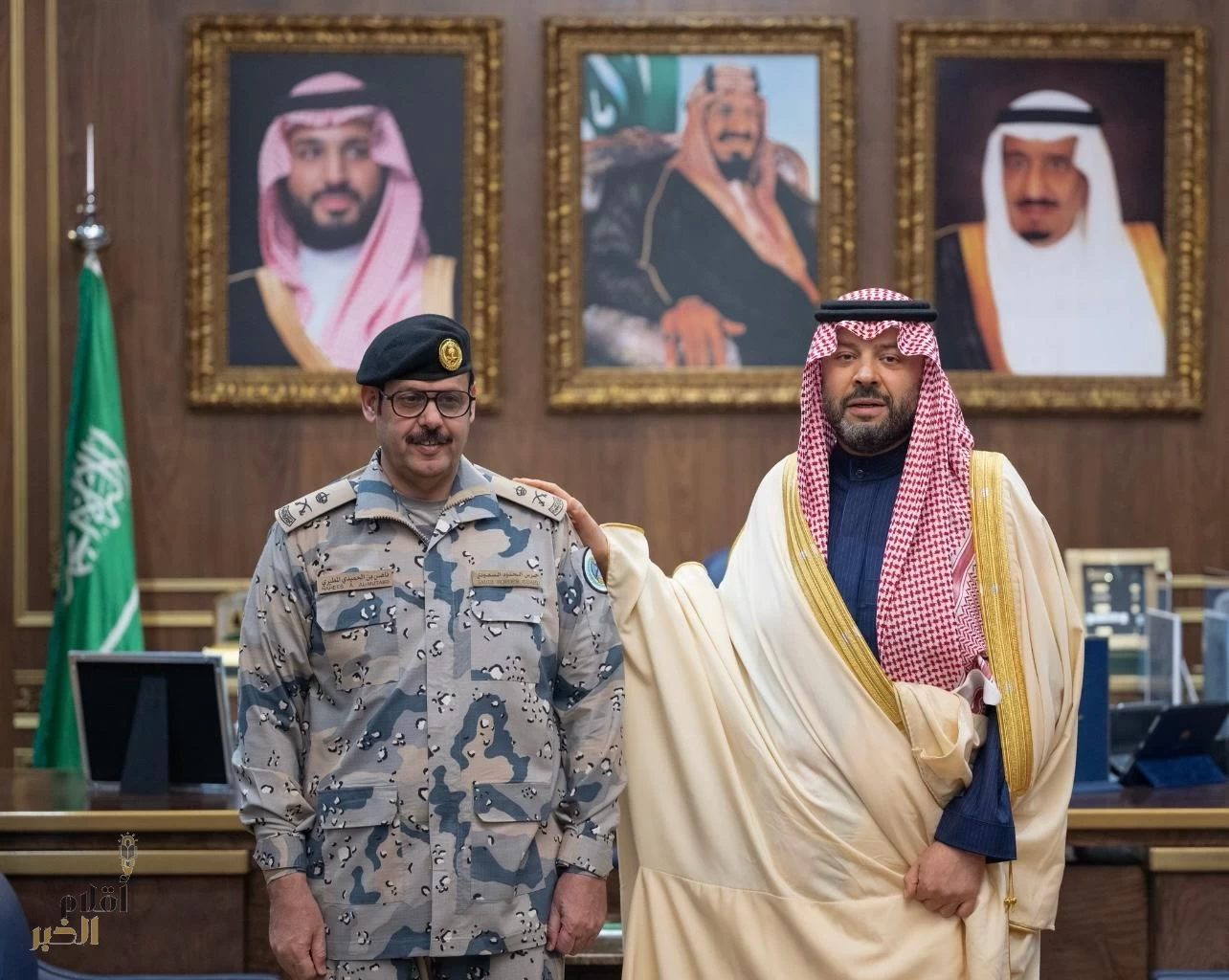 أمير منطقة الحدود الشمالية يقلد لواء الرخيمي رتبته الجديدة