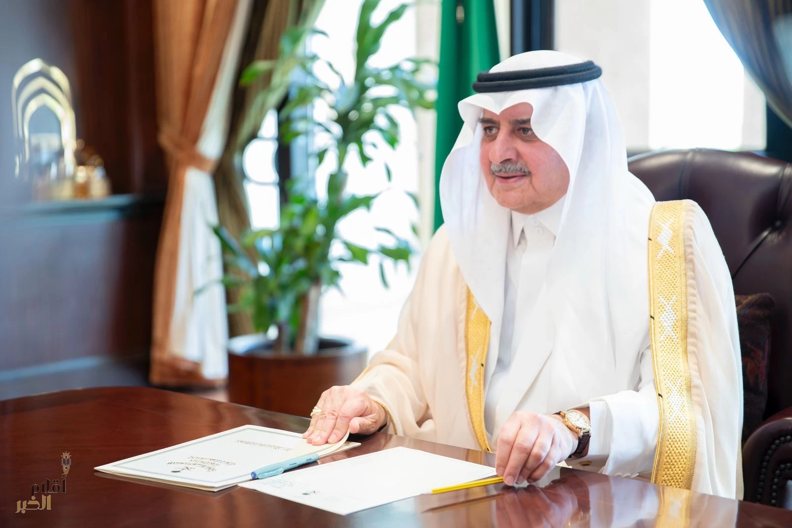 أمير تبوك يترأس اجتماع لجنة الحج بالمنطقة