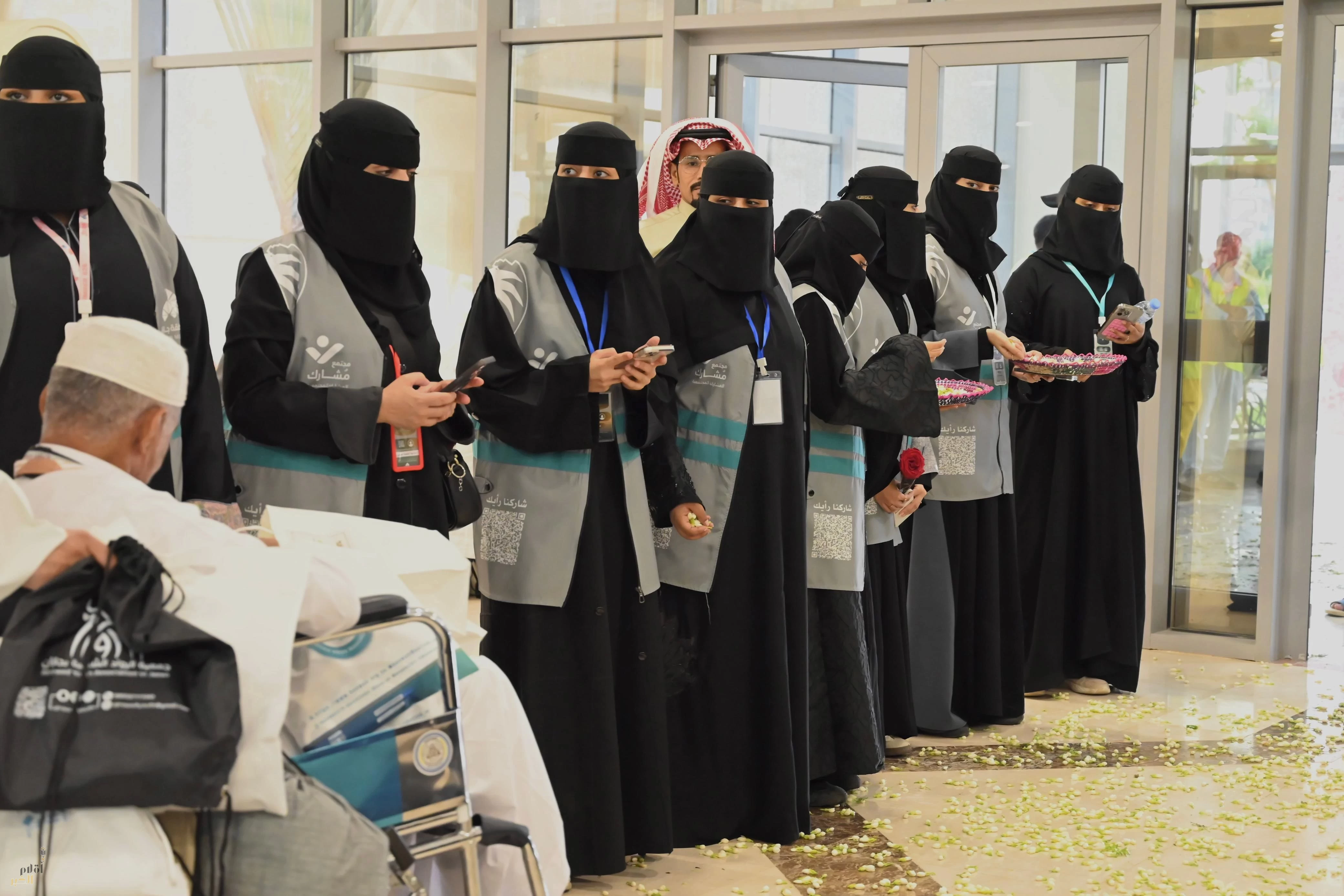 أمانة جازان تودع حجاج بيت الله الحرام بمبادرة "نحو البيت بخطى اليقين" بمشاركة 15 جهة وأكثر من 3000 هدية