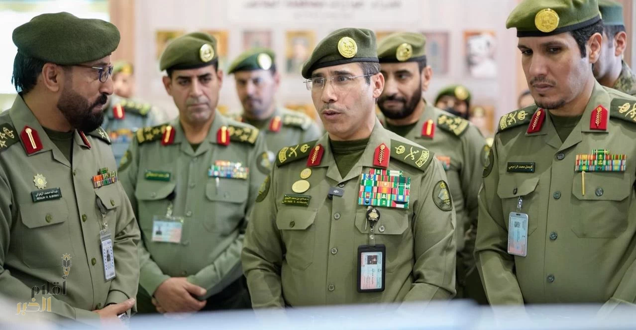 مدير عام الجوزات المكلف يتفقد سير العمل في جوازات مُحَافظة الطائف