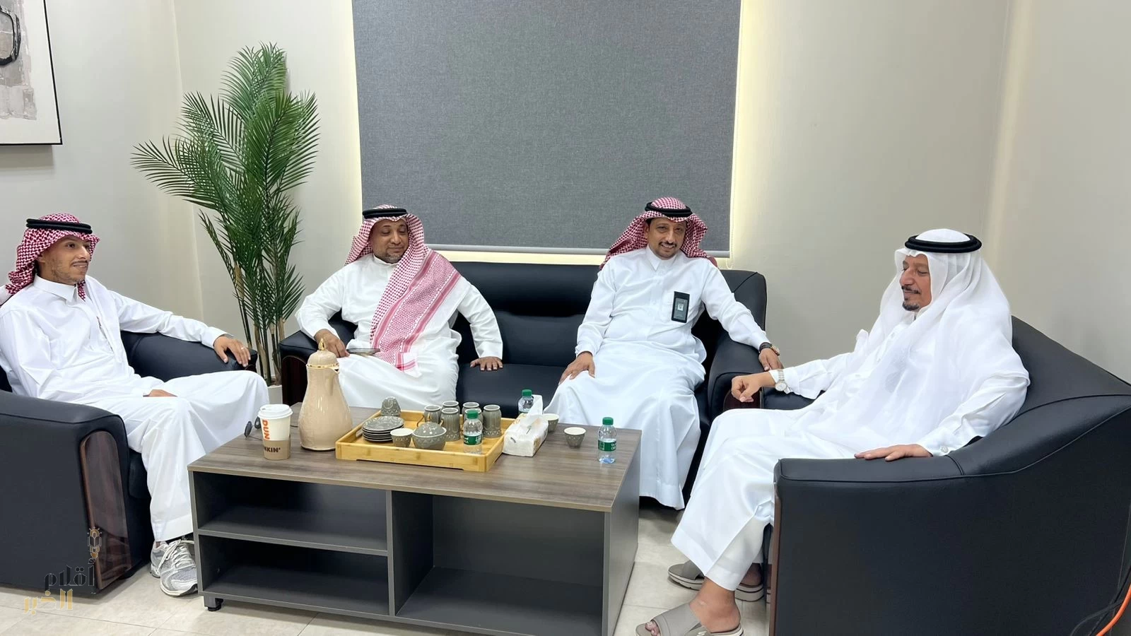 مدير فرع هيئة الصحفيين السعوديين بجازان يلتقي بعميد كلية منار الجنوب