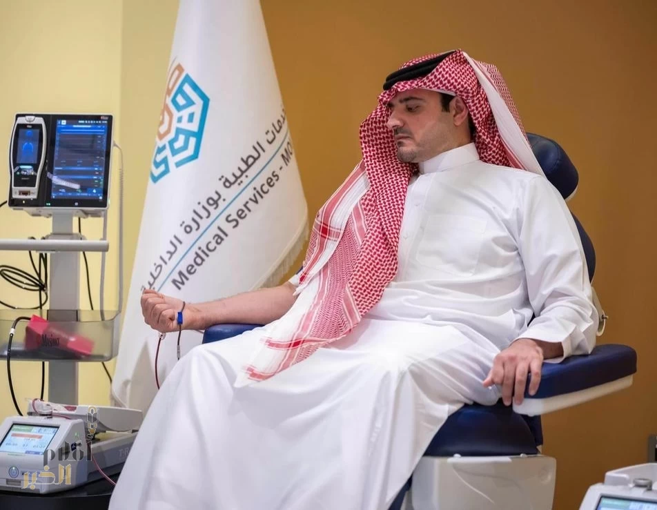 وزير الداخلية يرفع الشكر للقيادة بمناسبة إطلاق الحملة السنوية للتبرع بالدم ويبادر بالتبرع