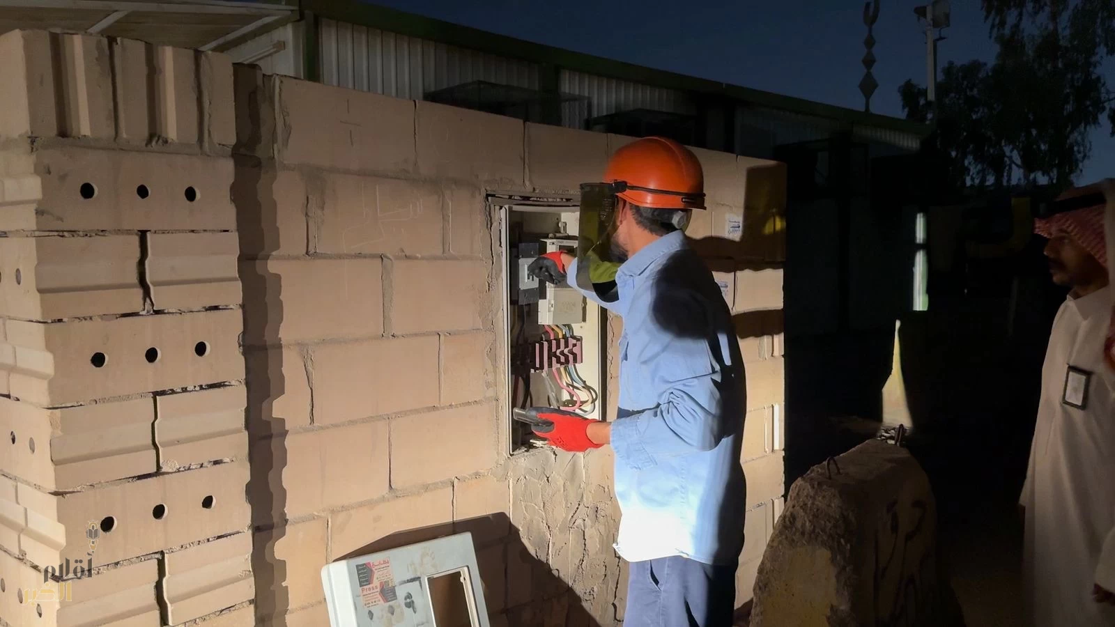 الشؤون الإسلامية ترصد تعديًا كهربائيًا على عداد تابع للوزارة يخدم مصلى في صناعية شرق الرياض