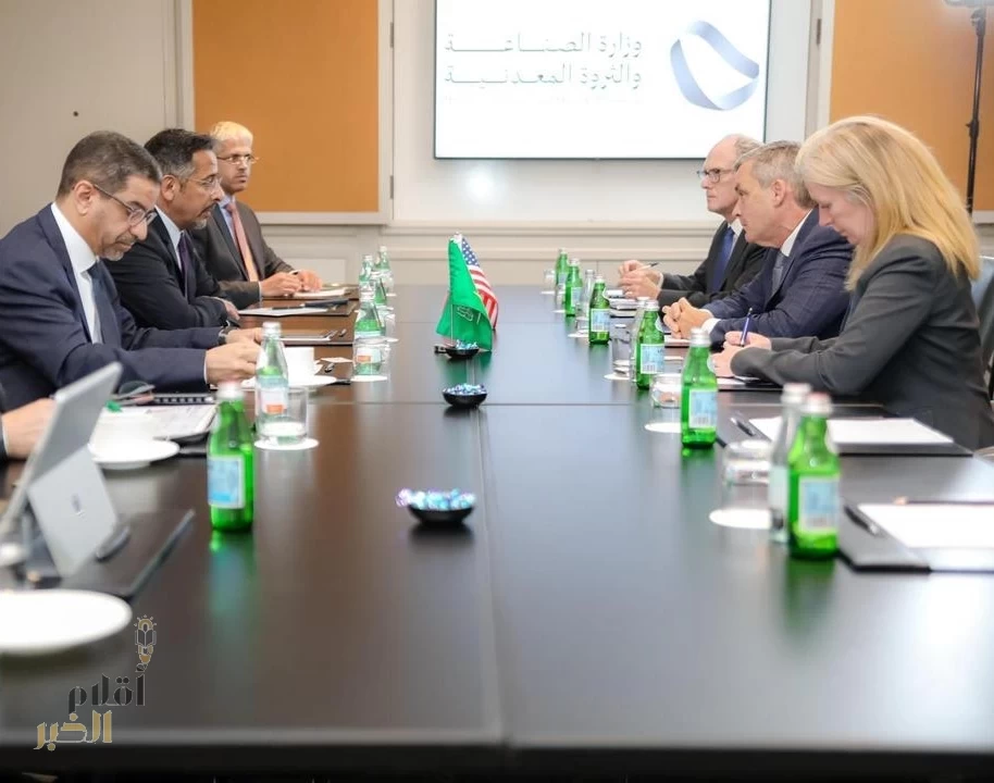 وزير الصناعة والثروة المعدنية يناقش مع شركات أمريكية فرص الاستثمار ونقل التقنية في قطاعي الصناعة والتعدين