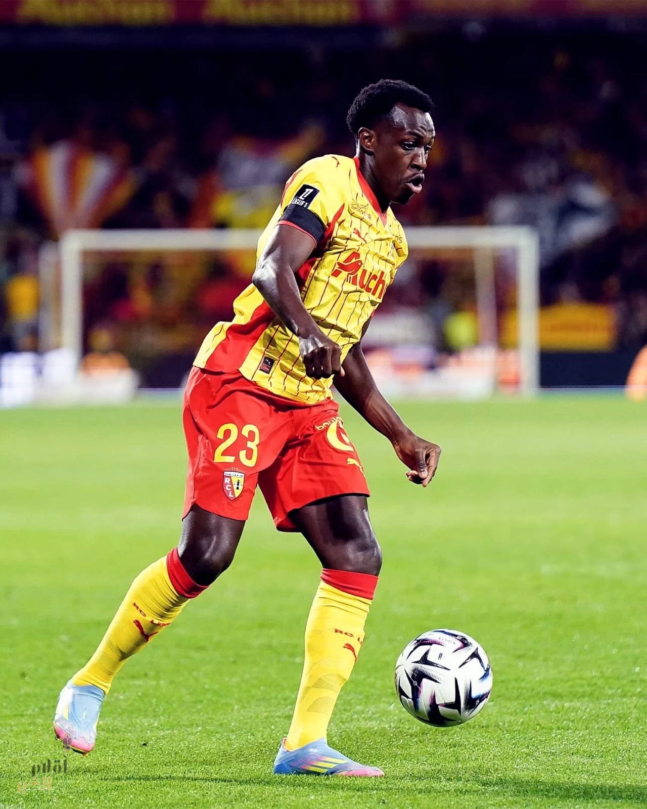 سعود عبدالحميد يقود لانس لانتصار ثمين على بريست