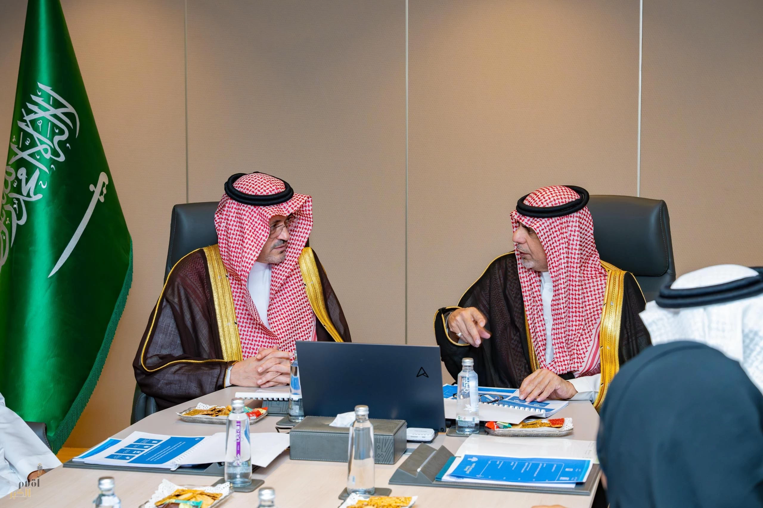 أمانة الشرقية تبحث جهود تحسين المشهد الحضري بحضور مستشار الوزير الدكتور يحيى بن عبد العزيز الحقيل