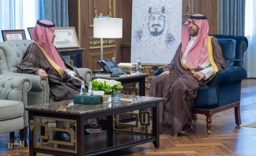 أمير الحدود الشمالية يستقبل مدير فرع وزارة الصحة بالمنطقة