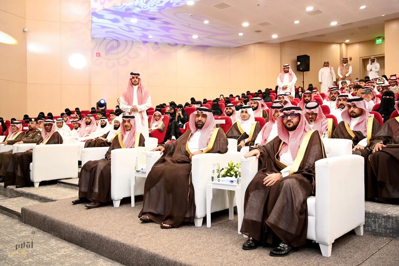 أمير منطقة جازان يرعى فعاليات ملتقى "التطوع الاحترافي" للأيتام