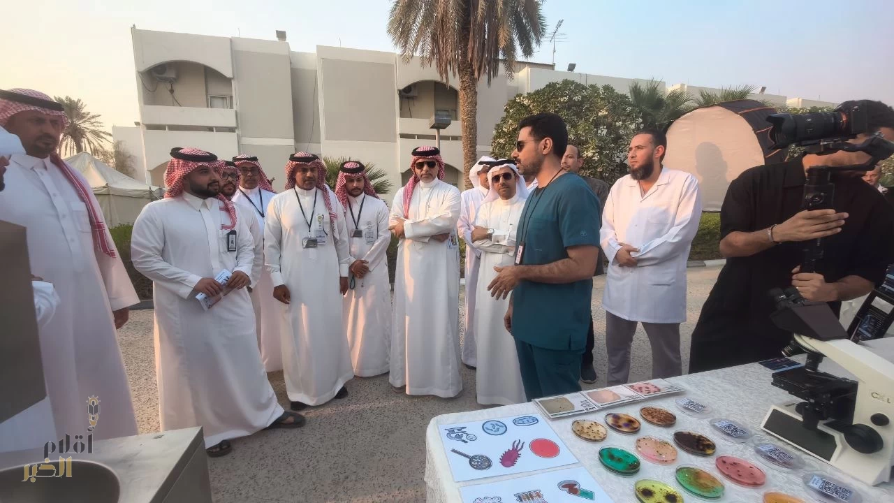 أمانة الشرقية تستعرض جهودها في التدريب والتثقيف الغذائي والمختبر المركزي للغذاء