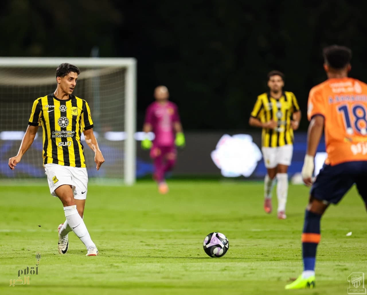 الفيحاء يفرض التعادل على الاتحاد وبنزيما يضيع ركلة جزاء 