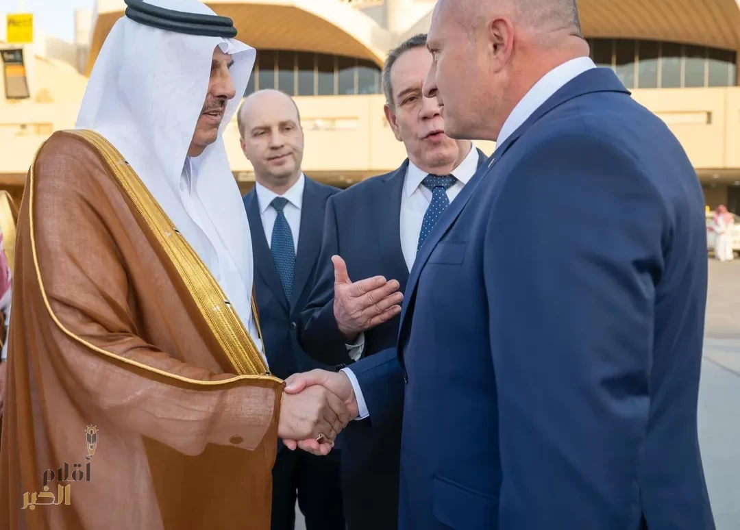 وزير شؤون الدفاع المدني والطوارئ الروسي يصل إلى الرياض