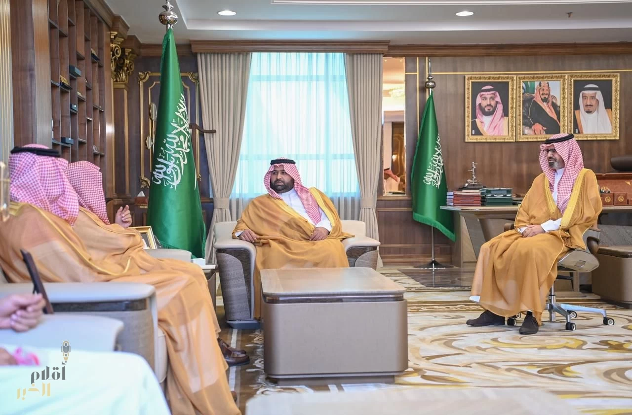 أمير منطقة جازان يستقبل رئيس محكمة الاستئناف بالمنطقة