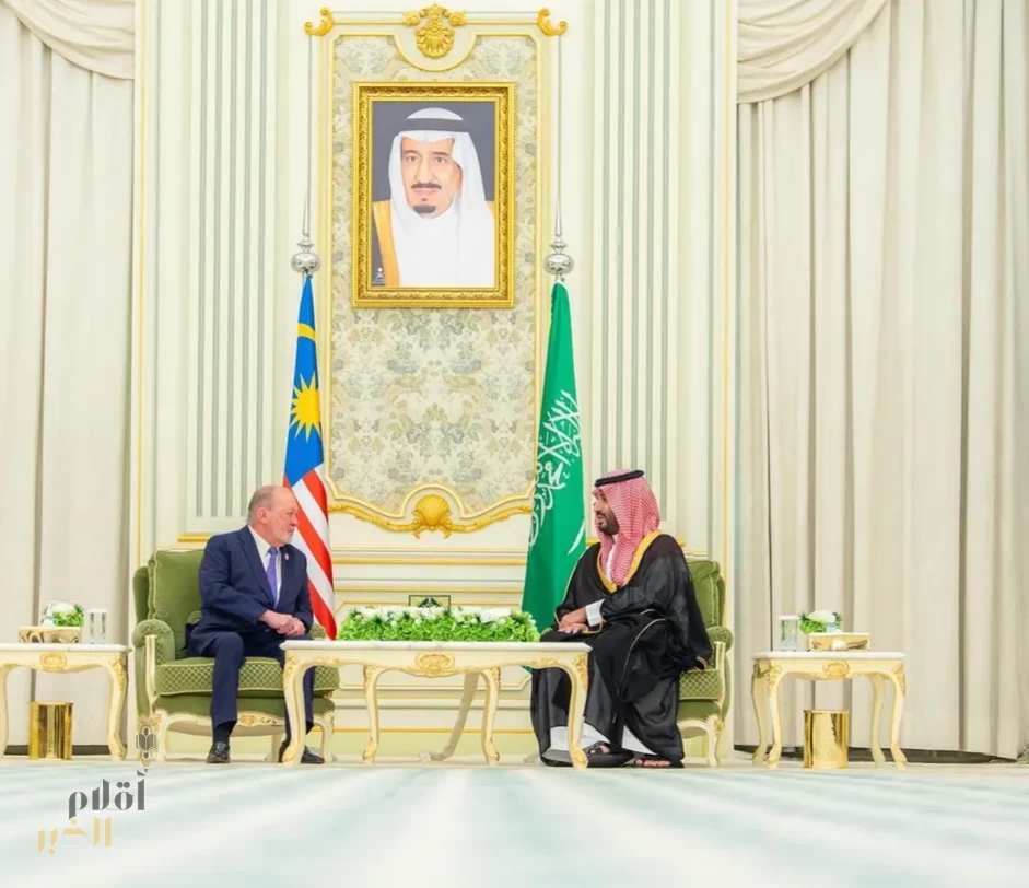 سمو ولي العهد يستقبل ملك ماليزيا ويعقدان جلسة مباحثات رسمية