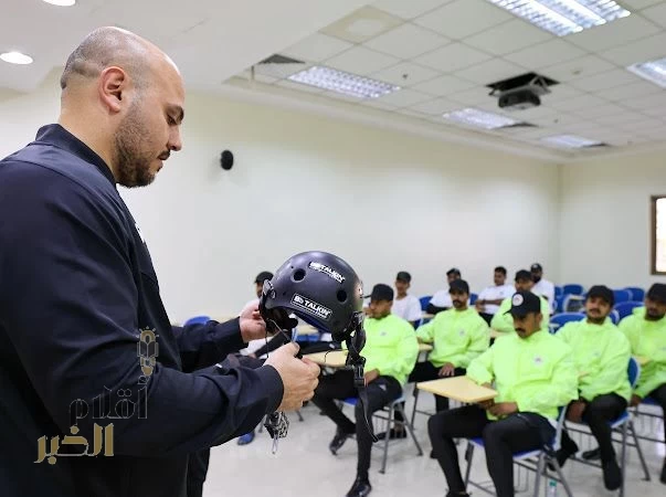 أكاديمية وزارة الداخلية لأمن الحدود تقيم دورة مدربي الفلاي بورد