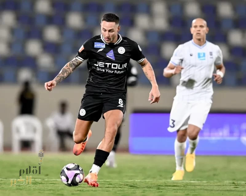 تعادل يُعقّد الحسابات ويُقرب الشباب والأخدود من دائرة الخطر