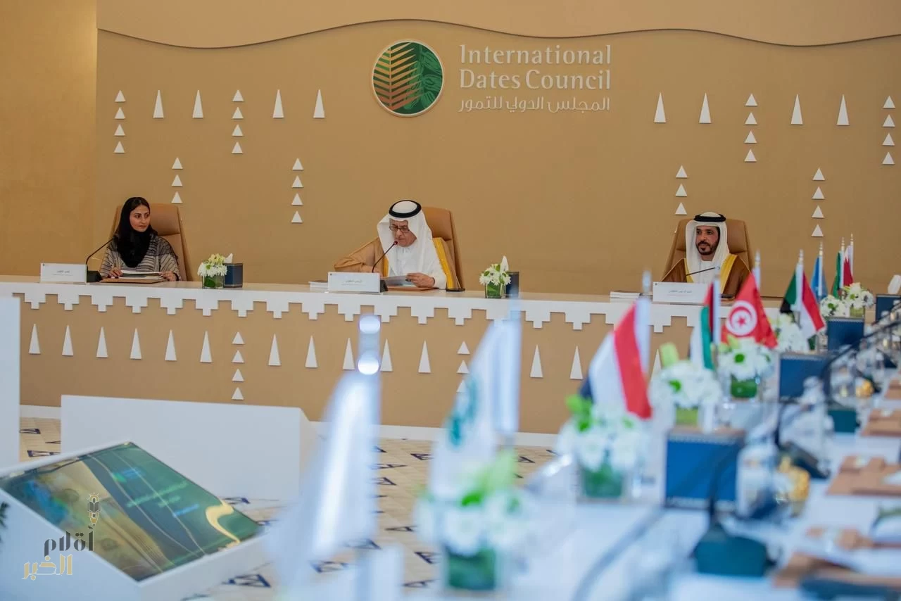 وزير "البيئة": قطاع النخيل والتمور ركيزة أساسية لاستدامة الأمن الغذائي بإنتاج عالمي يتجاوز 9.7 ملايين طن سنويًا