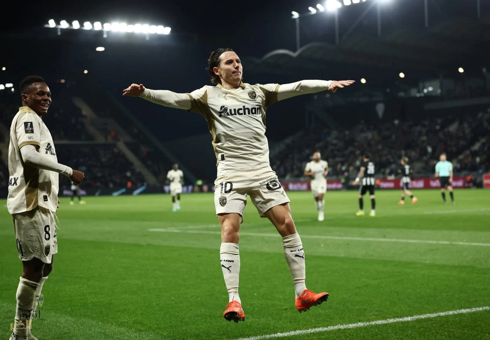 بمشاركة سعود عبدالحميد.. لانس يهزم آنجيه ويعتلي صدارة الدوري الفرنسي 