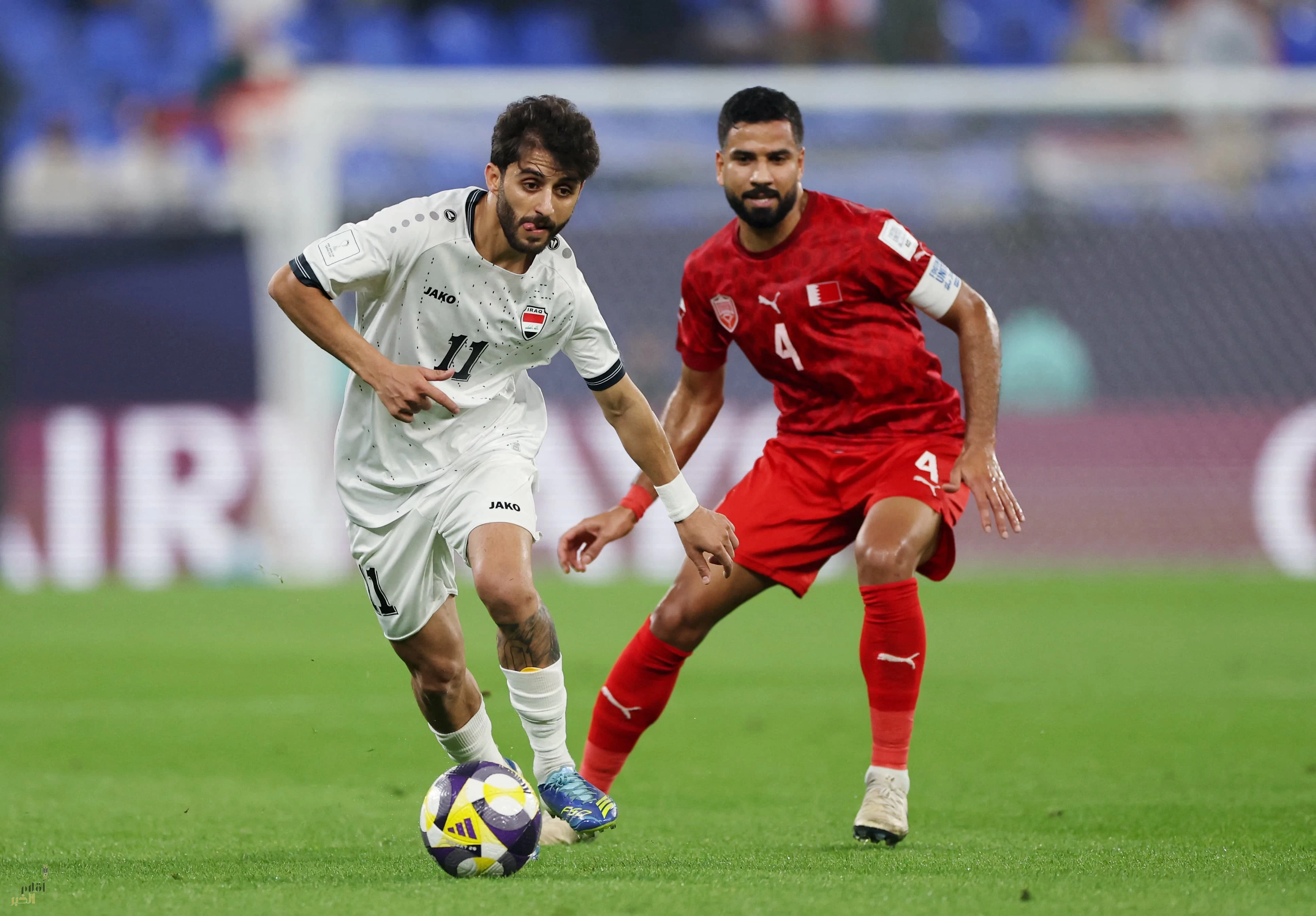 العراق يعتلي صدارة مجموعته بثنائية حاسمة أمام البحرين في كأس العرب