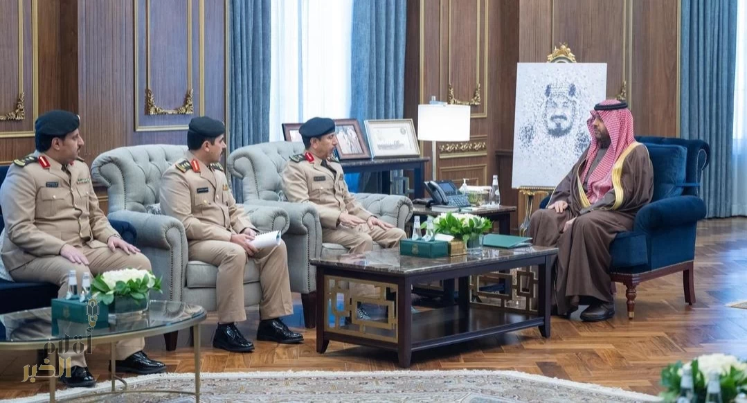 أمير الحدود الشمالية يتسلَّم تقريرًا عن أعمال حرس الحدود بالمنطقة