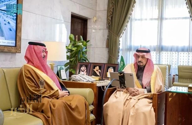 أمير منطقة الرياض يطلع على مشروع ردم وتحصين الآبار المهجورة ومنظومة المياه بالمنطقة