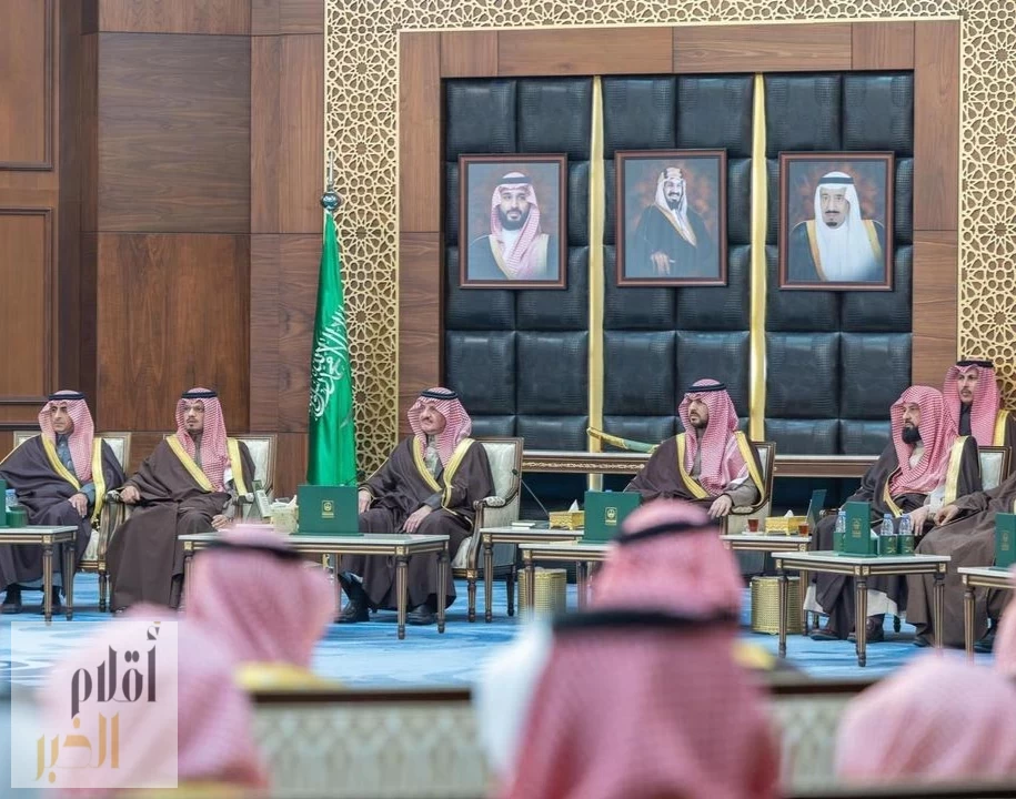 أمير المنطقة الشرقية يستقبل منسوبي هيئة الأمر بالمعروف