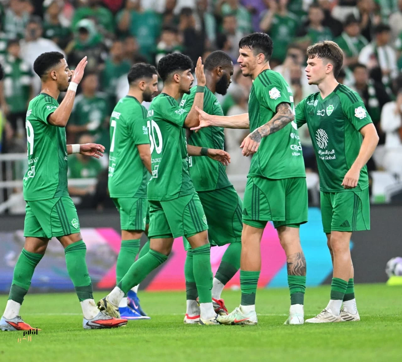 توني يقود الأهلي لتجاوز الحزم ويُبقي سباق الصدارة مشتعلًا