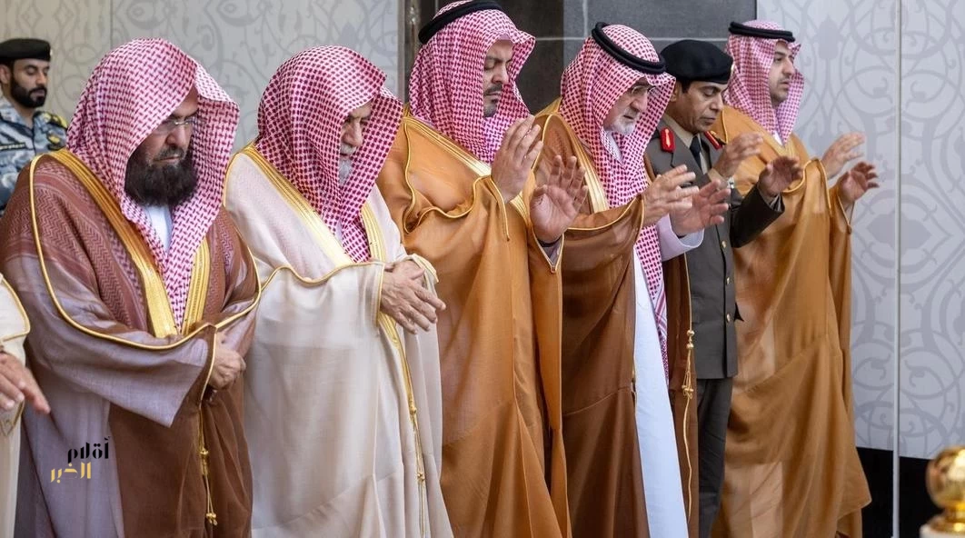 صلاة الاستسقاء في المسجد الحرام