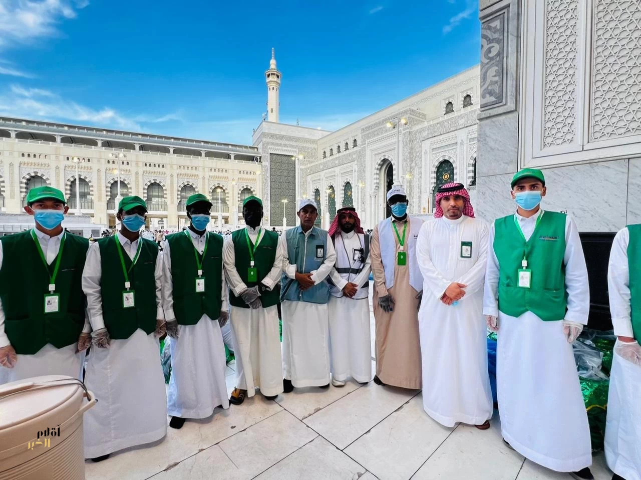 ‏بيئة مكة و«استدامة» توزّعان 2000 وجبة إفطار لضيوف الرحمن