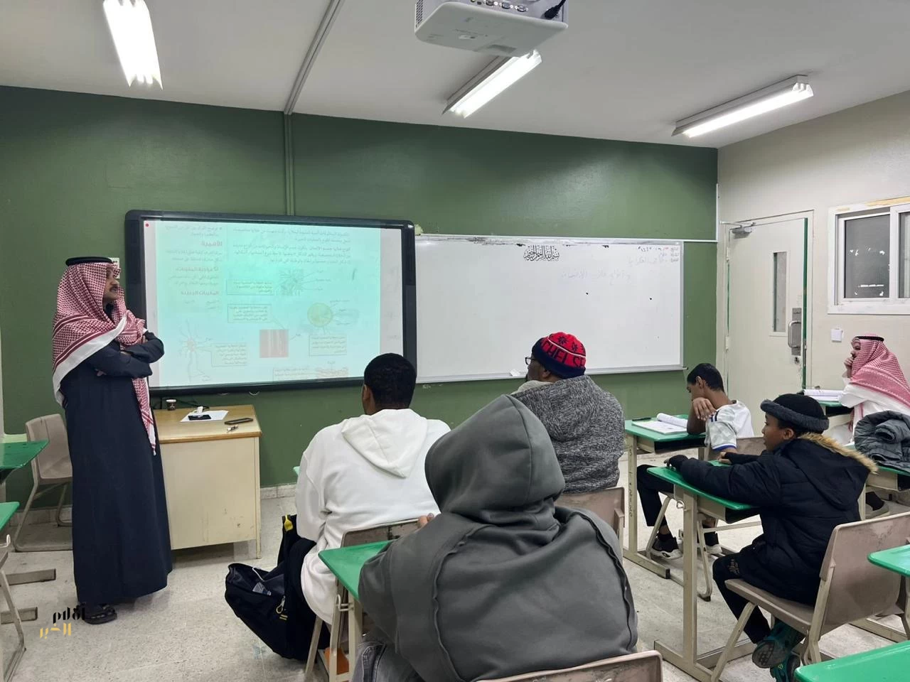 مدارس التعليم المستمر بالطائف تُفعّل برامج وفعاليات متنوعة
