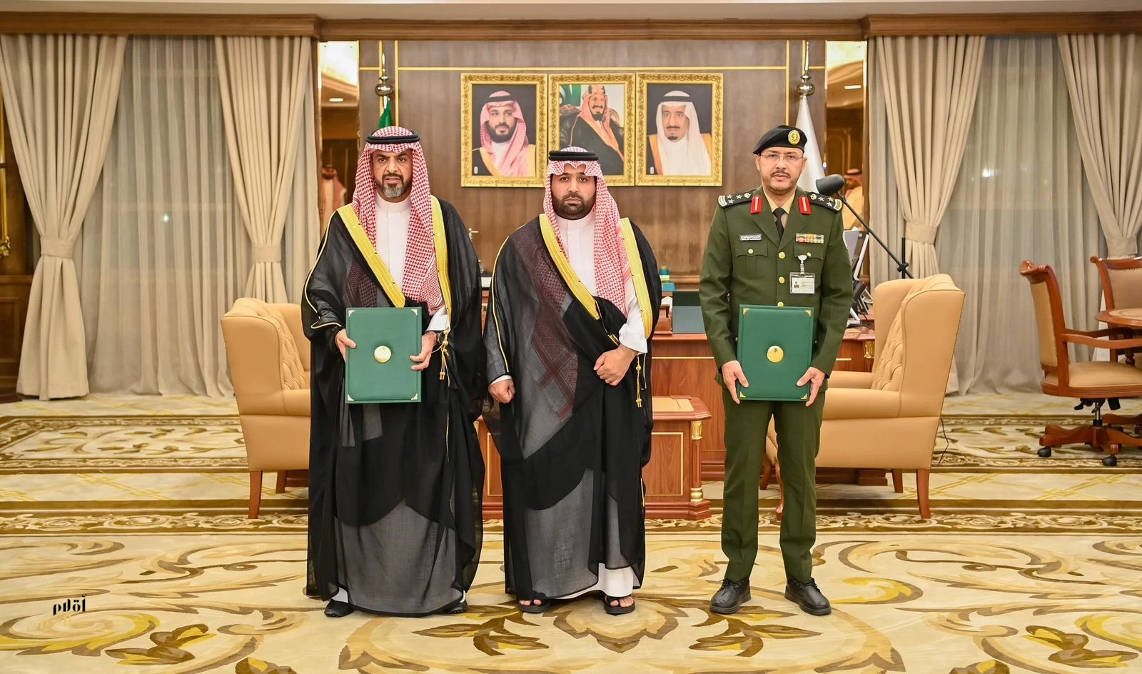 أمير جازان يشهد توقيع مذكرة تعاون بين مديرية السجون بالمنطقة وجمعية "ثمرة"