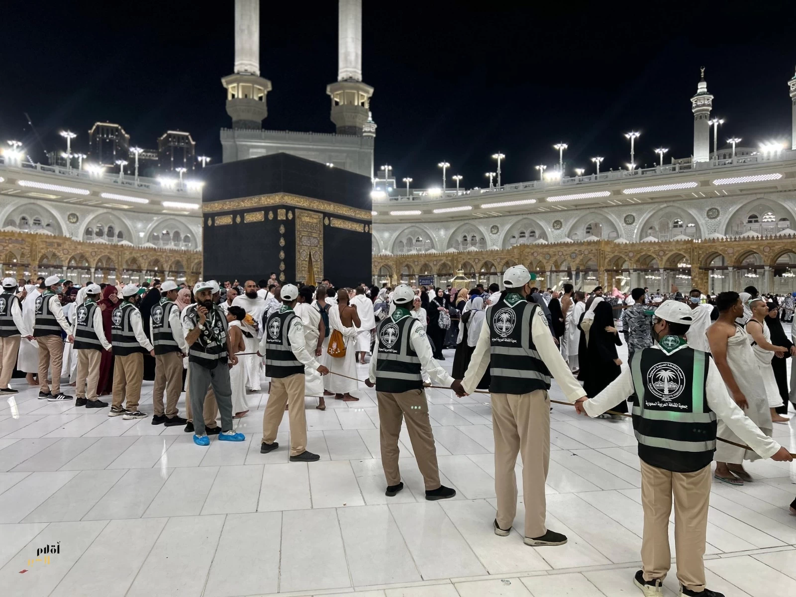 1100 كشاف يقدّمون خدماتهم للمعتمرين والزوار بالحرمين الشريفين ضمن منظومة مؤسسية متكاملة في رمضان 