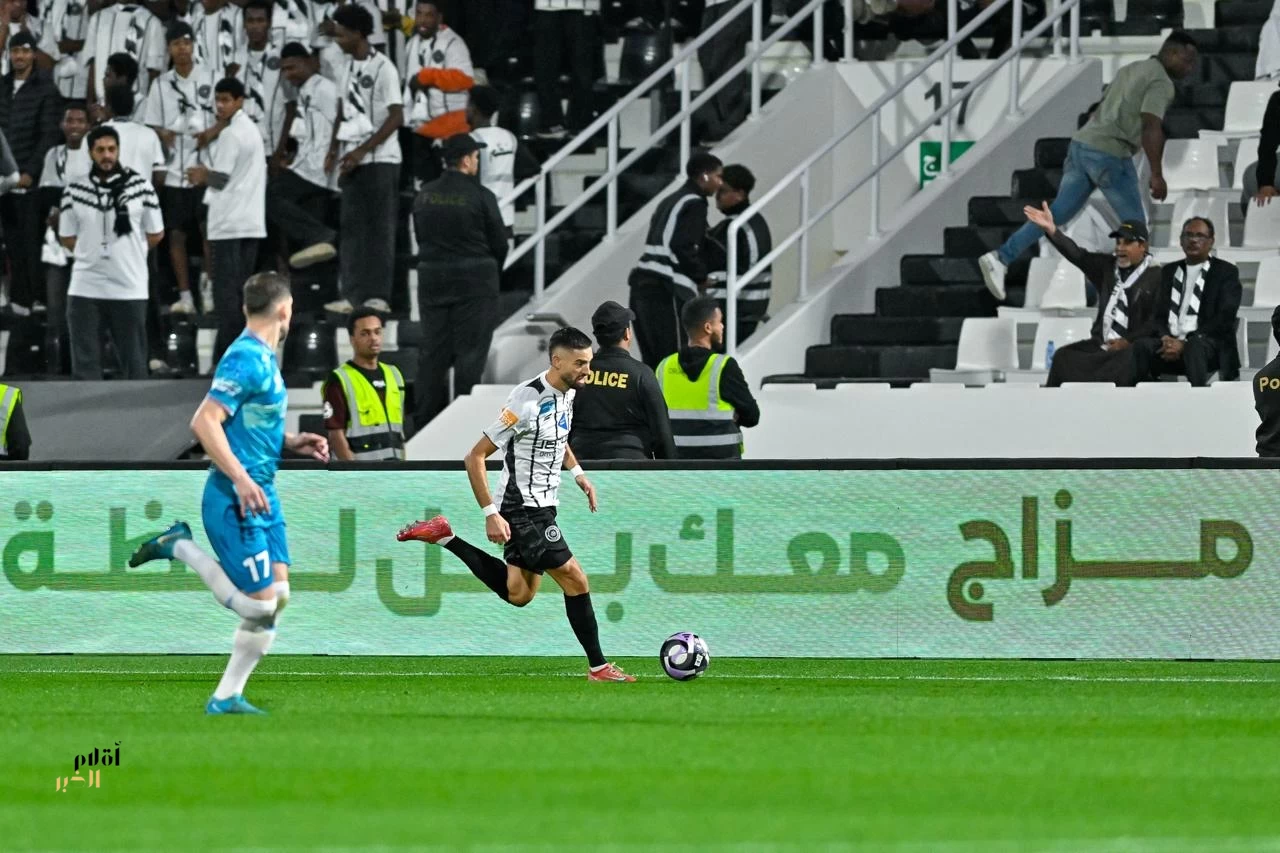 كاراسكو وحمدالله يقودان الشباب لتجاوز الأخدود وتحسين مركزه في سلم الترتيب 