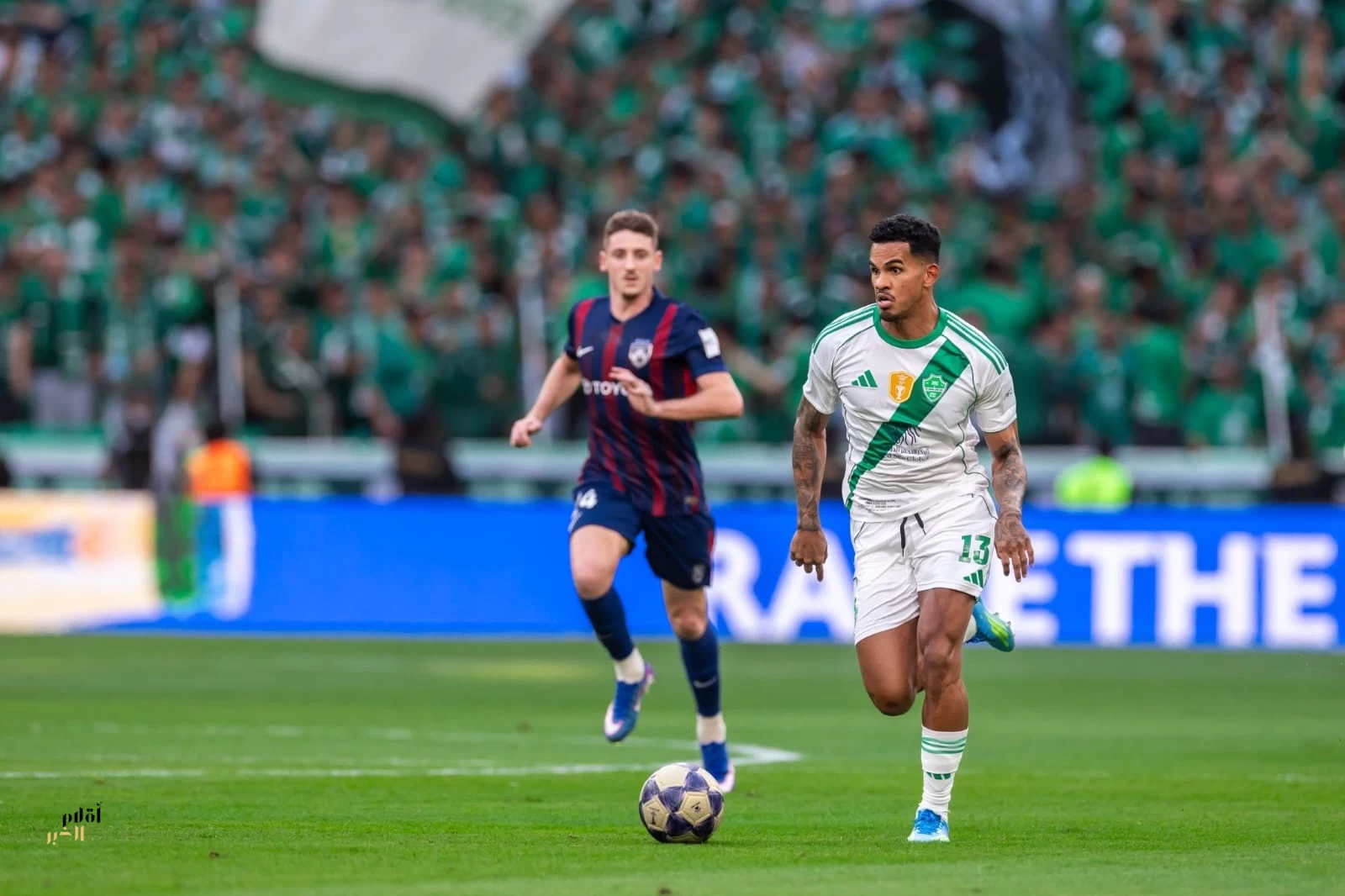 الأهلي يتحدى النقص العددي ويبلغ نصف نهائي النخبة الآسيوية