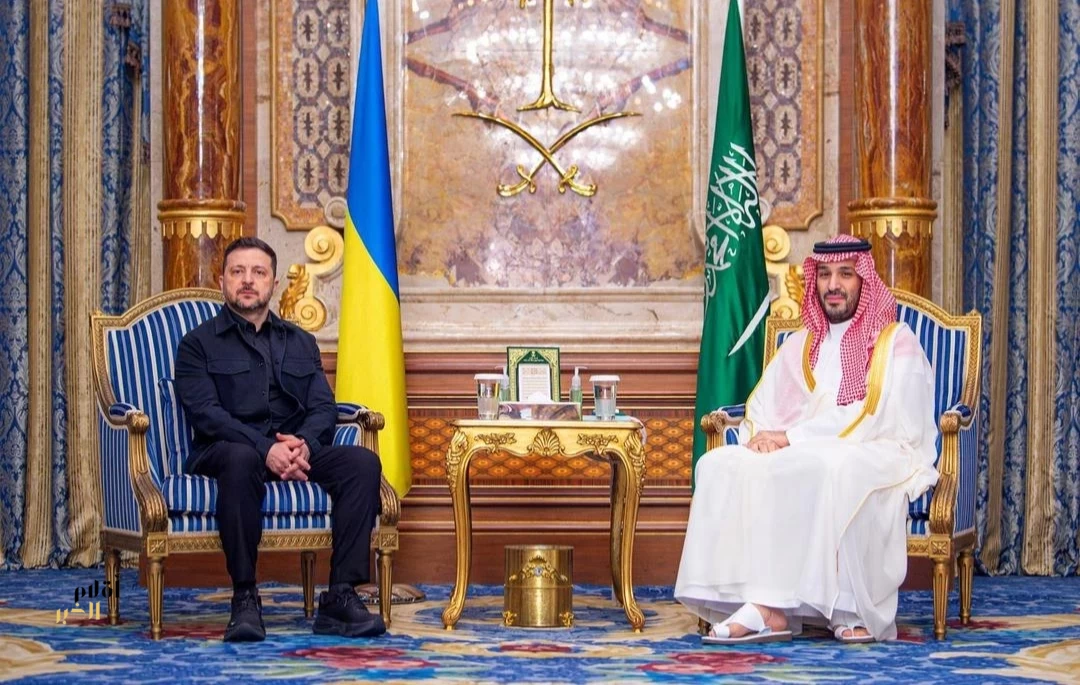 سمو ولي العهد يلتقي رئيس أوكرانيا