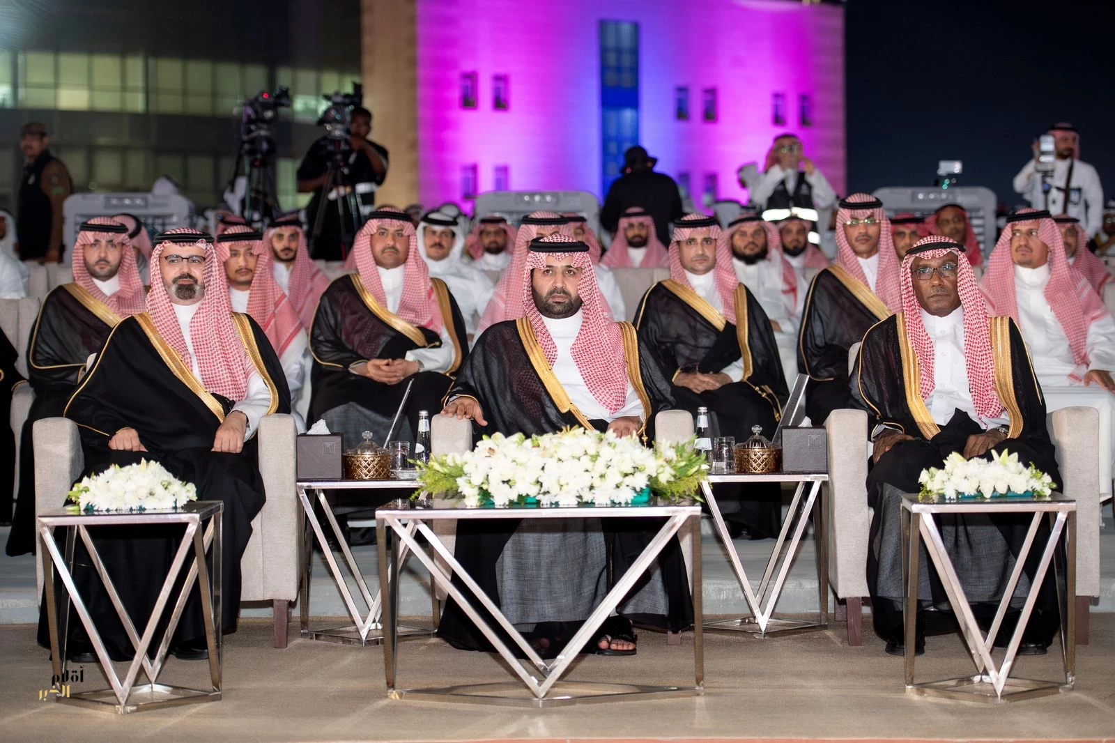 أمير منطقة جازان يرعى حفلَ تخريج الدفعة الـ(21) من طلبة جامعة جازان