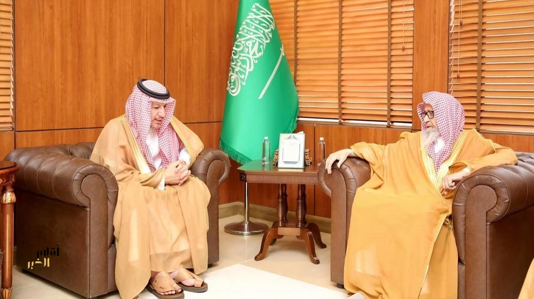 مفتي عام المملكة يستقبل رئيس هيئة الرقابة ومكافحة الفساد