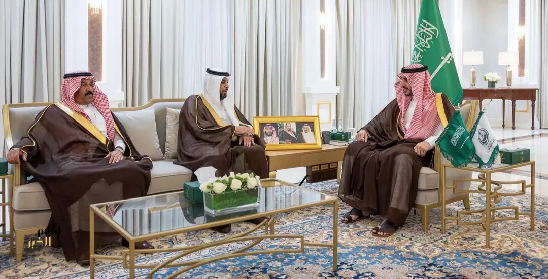 أمير الجوف يستقبل رئيس وأعضاء الجمعية التعاونية متعددة الأغراض بالمنطقة