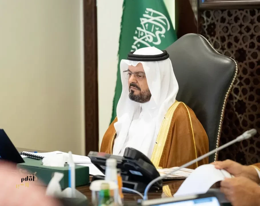 نائب أمير منطقة مكة المكرمة يرأس اللجنة الدائمة للحج والعمرة