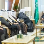 أمير المنطقة الشرقية يستقبل رئيس وأعضاء مجلس إدارة جمعية الدعوة والإرشاد وتوعية الجاليات بمحافظة الأحساء