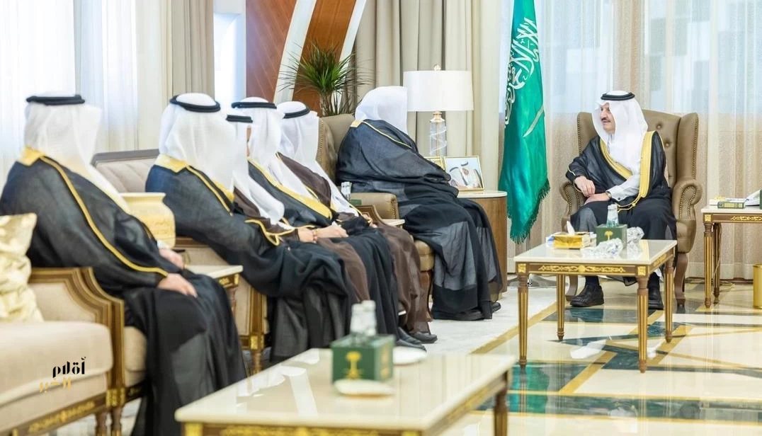 أمير المنطقة الشرقية يستقبل رئيس وأعضاء مجلس إدارة جمعية الدعوة والإرشاد وتوعية الجاليات بمحافظة الأحساء