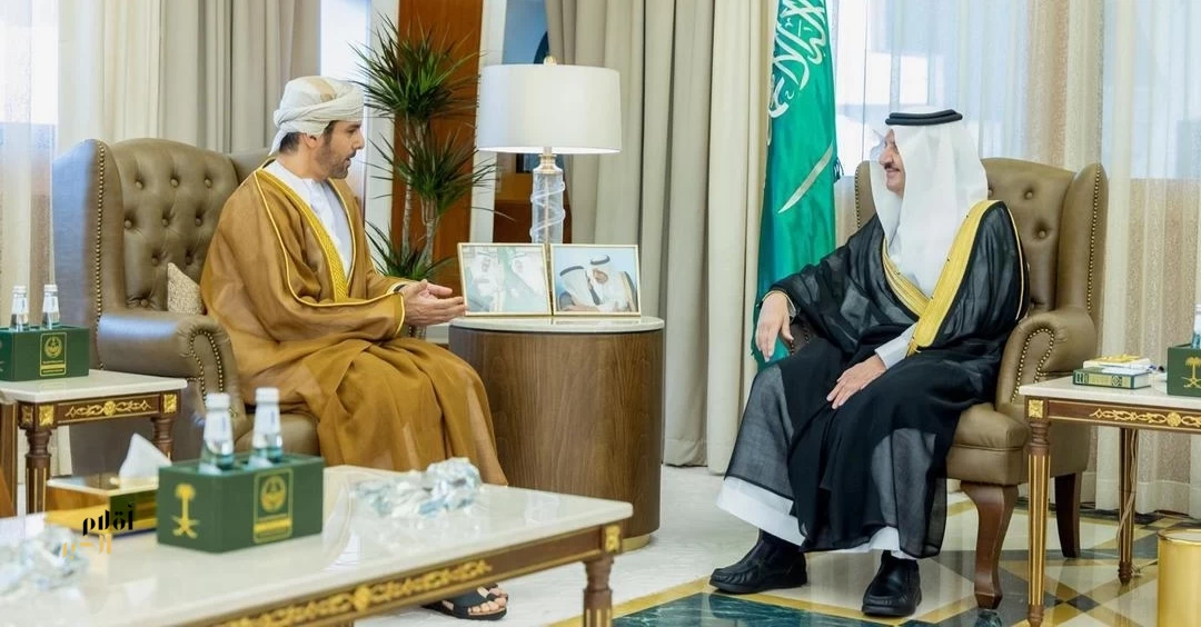 أمير المنطقة الشرقية يستقبل سفير سلطنة عُمان لدى المملكة